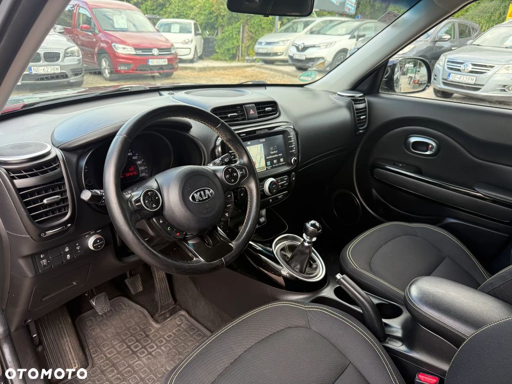 Kia Soul 1.6 CRDI Dream Team Edition - 17