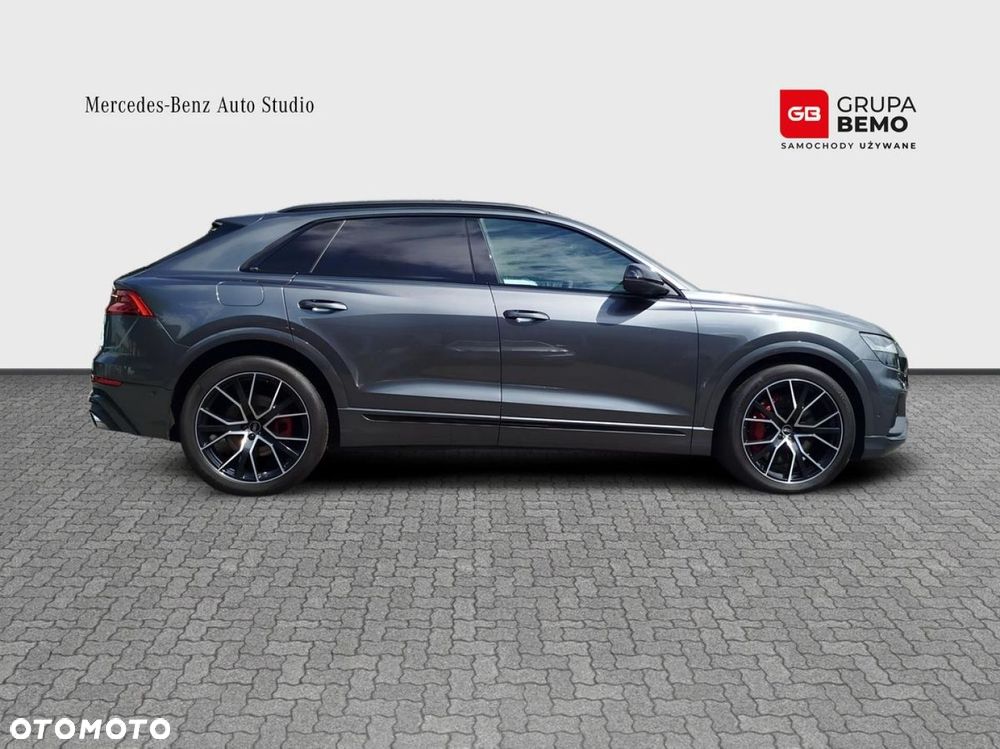 Audi SQ8 - 8
