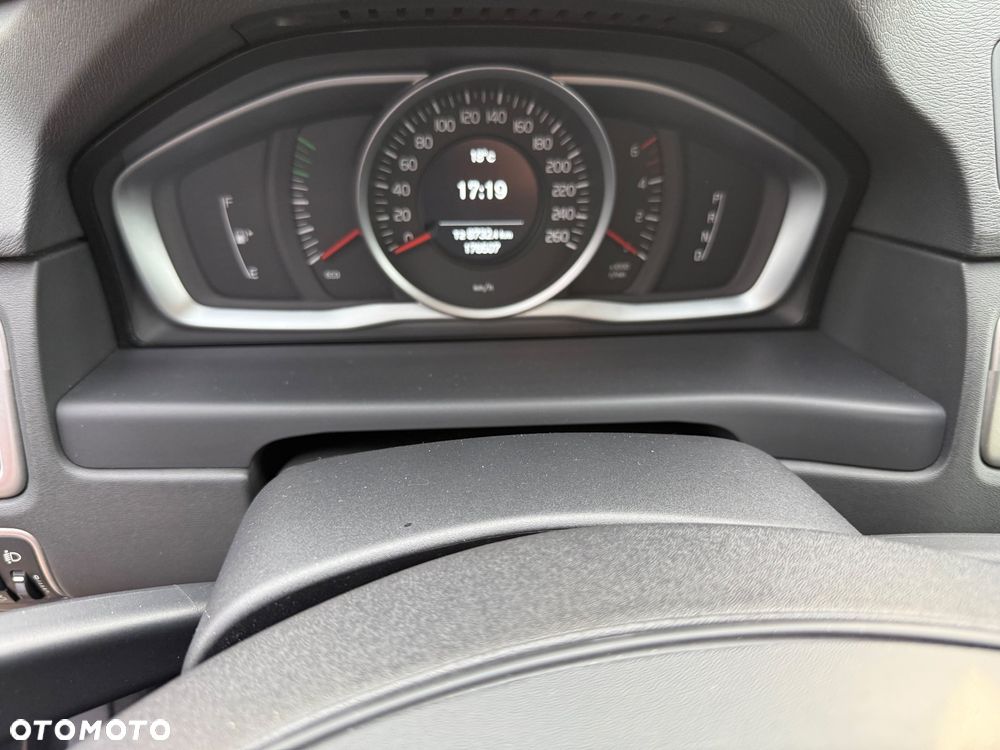 Volvo V70 D2 Geartronic Powershift Kinetic - 6