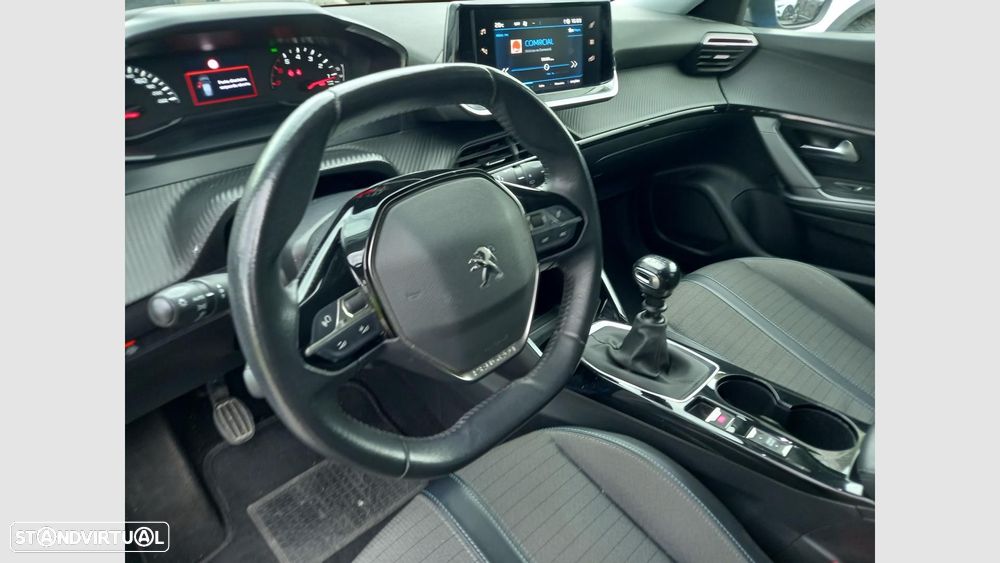 Peugeot 2008 1.2 PureTech Allure - 15