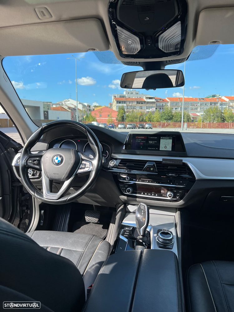 BMW 525 d Line Luxury Auto - 2
