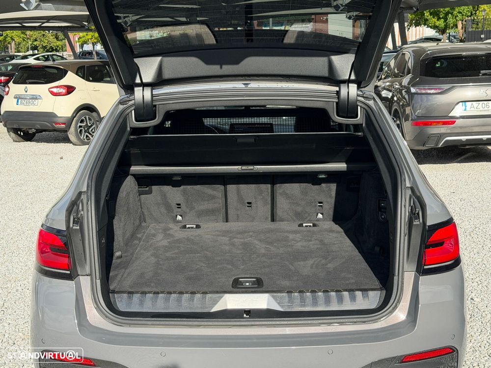 BMW 530 e Pack Desportivo M - 16