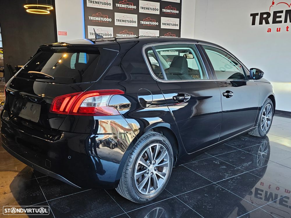 Peugeot 308 1.2 PureTech Allure EAT6 - 7