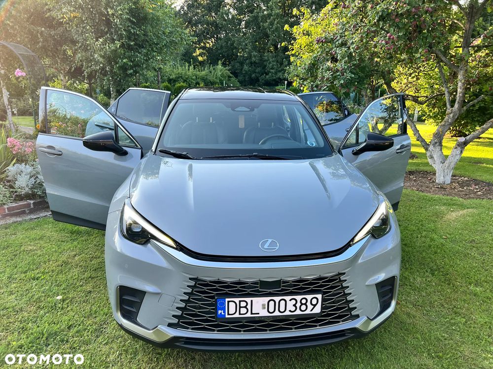 Lexus LBX 1.5 Hybrid Cool - 2