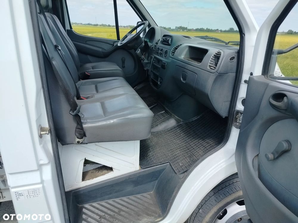 Mercedes-Benz Sprinter - 15