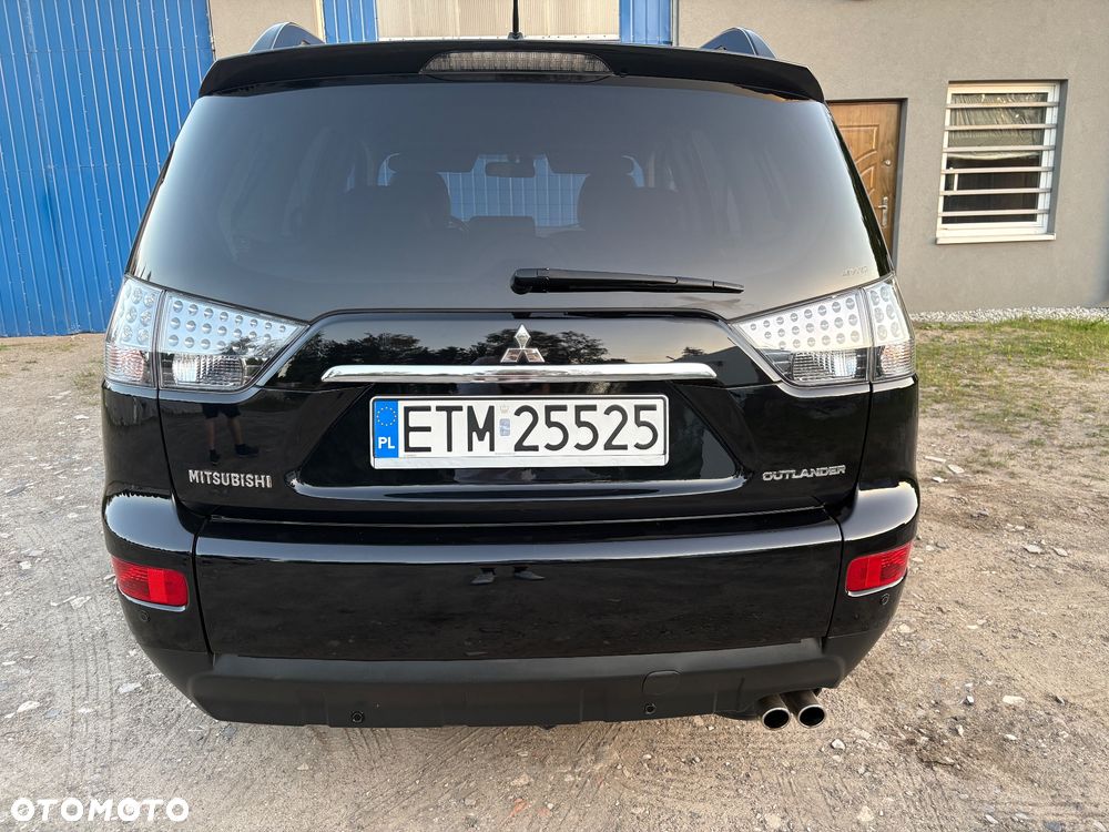 Mitsubishi Outlander - 9