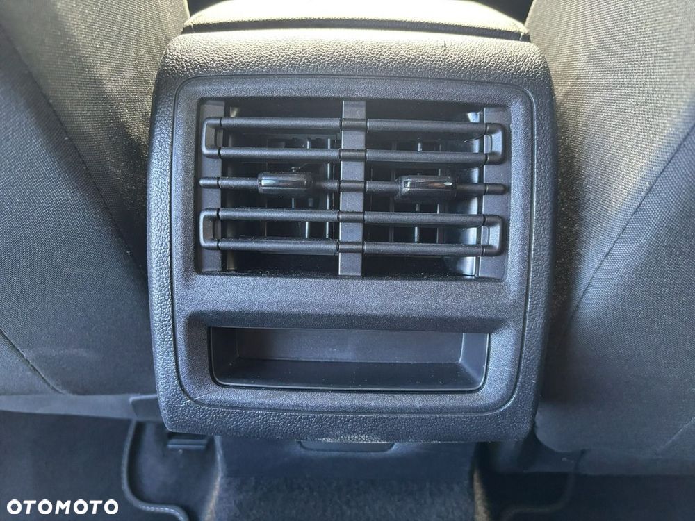 Volkswagen Golf - 21