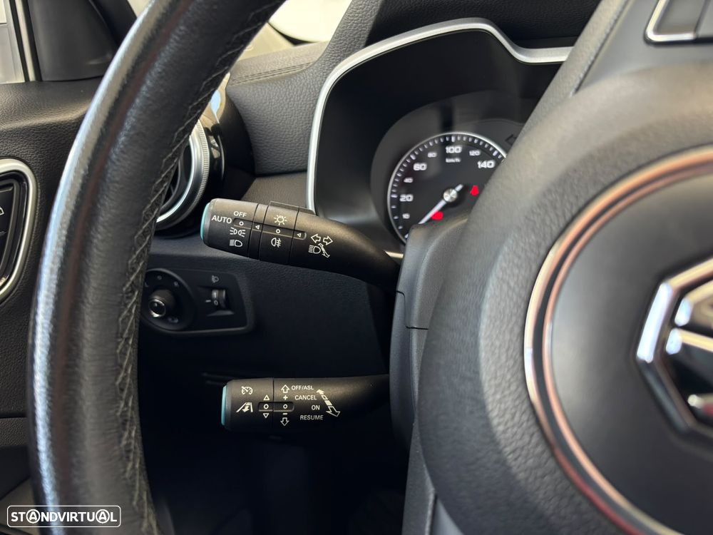 MG ZS EV 44.5 kWh Luxury - 10