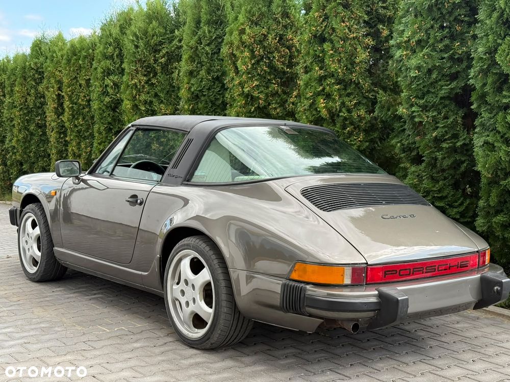 Porsche 911 - 8