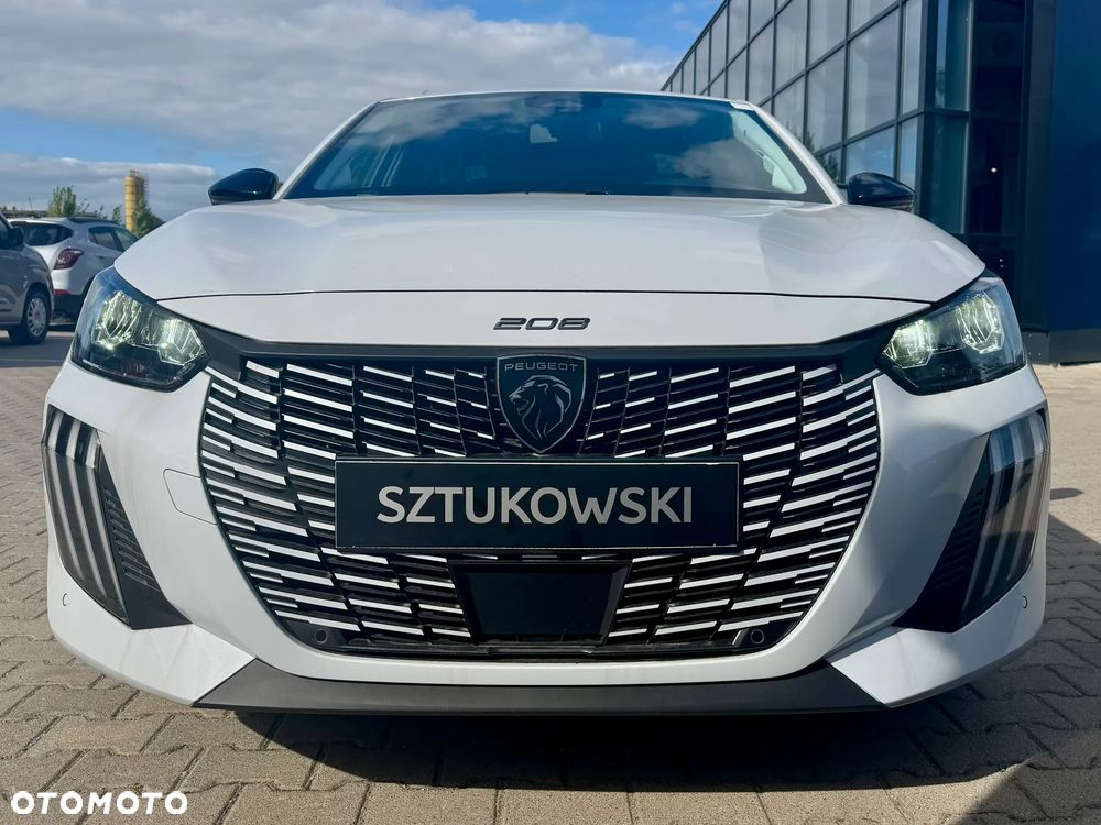 Peugeot 208 - 10