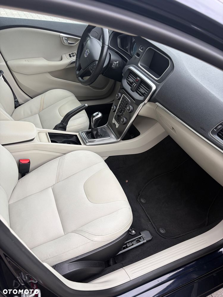 Volvo V40 - 17