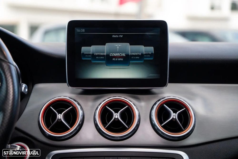 Mercedes-Benz GLA 180 (CDI) d 7G-DCT AMG Line - 31