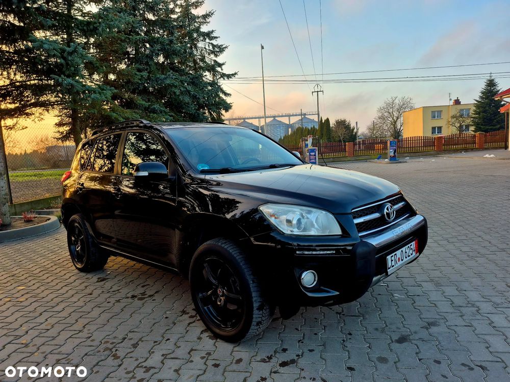 Toyota RAV4 - 10