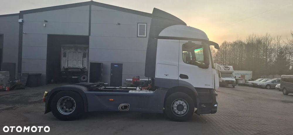 Mercedes-Benz Actros - 4