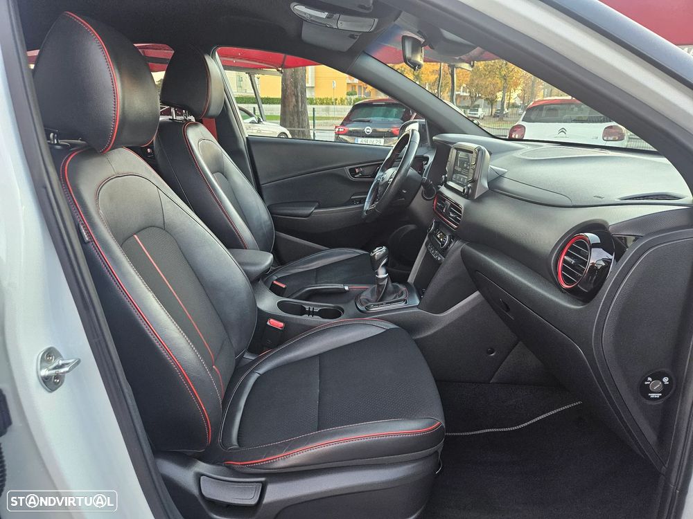 Hyundai Kauai 1.0 T-GDi Premium Pele/Tec.Vermelho - 9