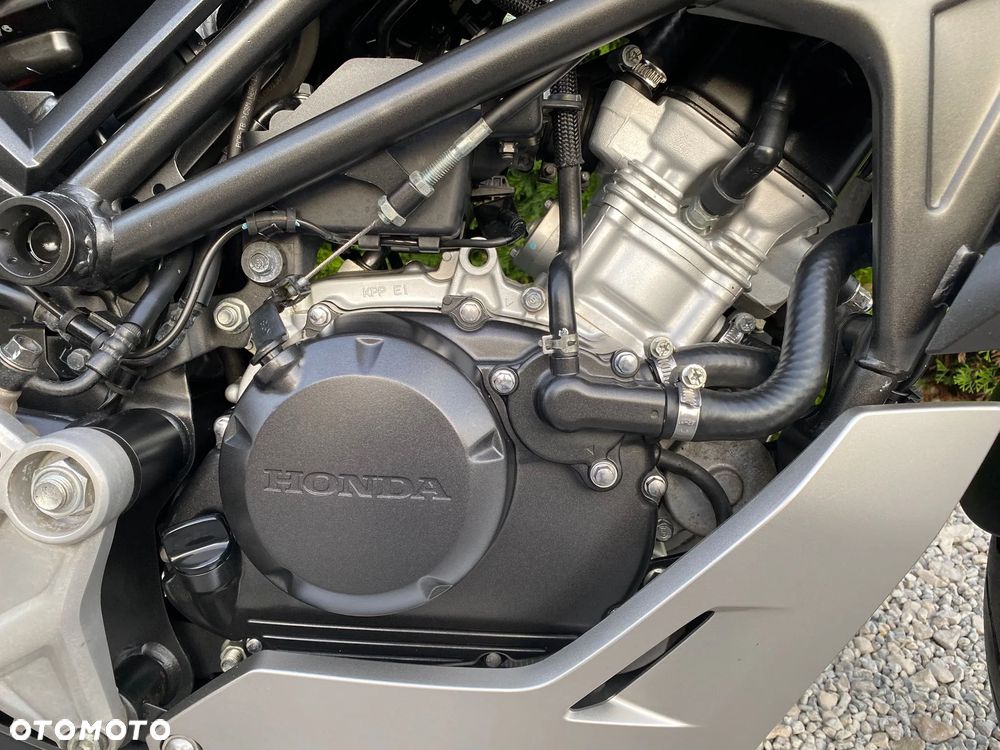 Honda CB - 24