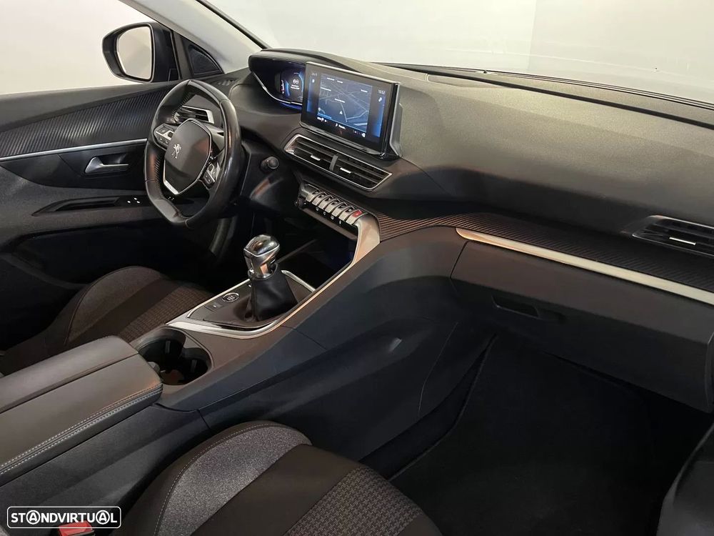 Peugeot 3008 1.5 BlueHDi Active Pack — fotografia 15
