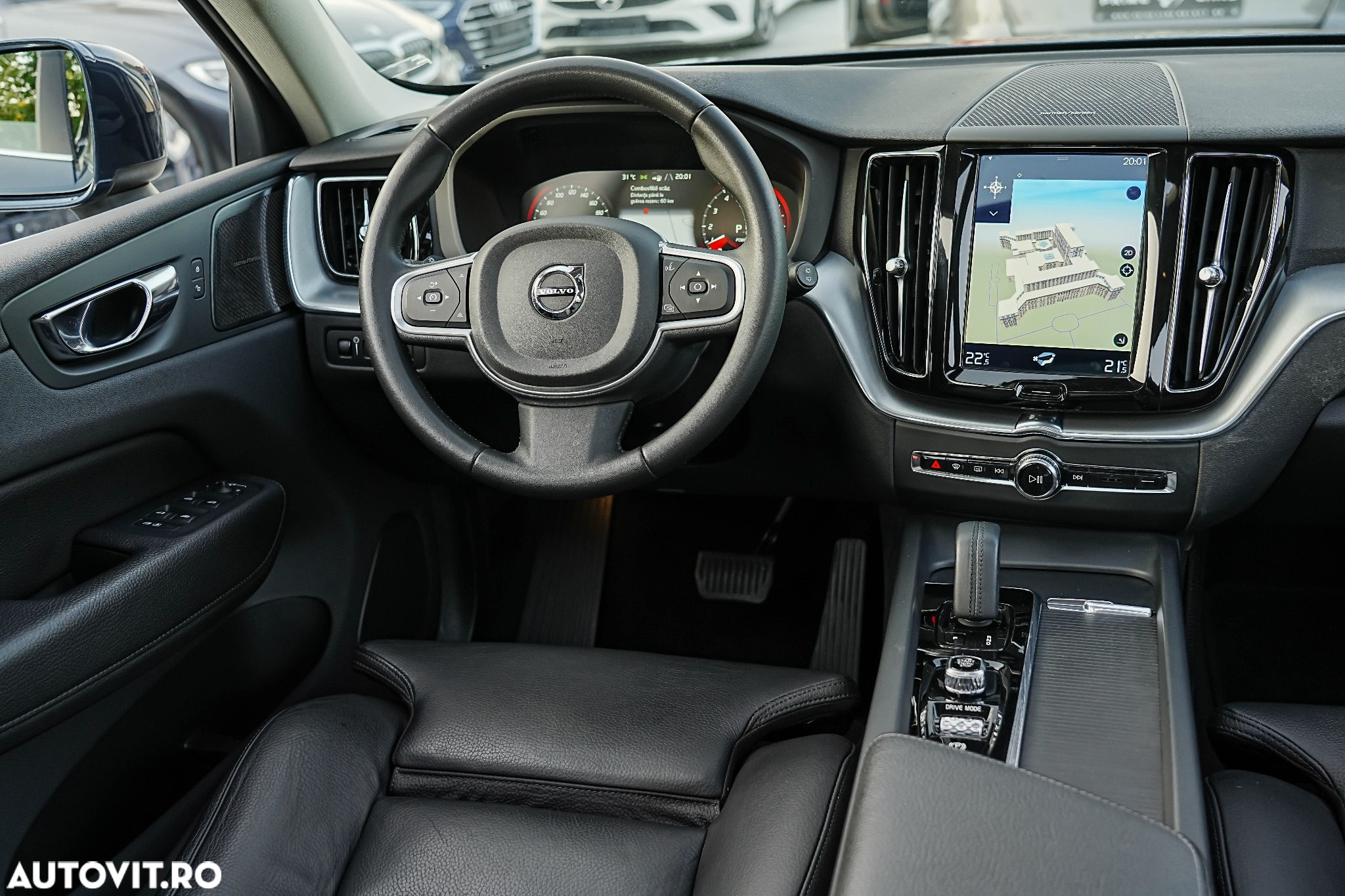 Volvo XC 60 T8 Twin Engine AWD Momentum - 4