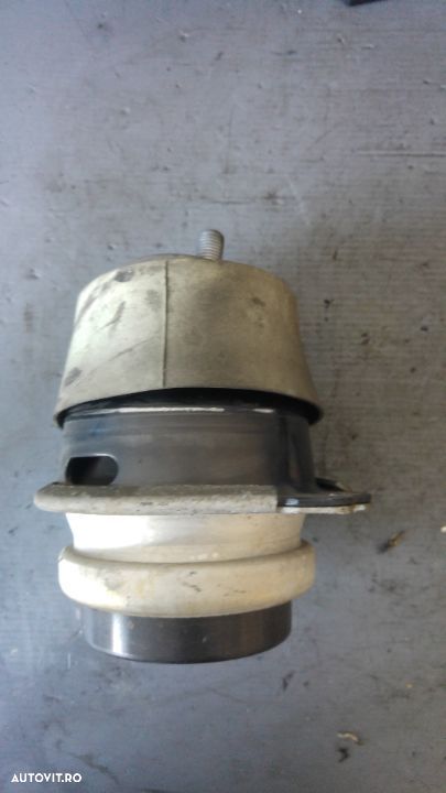 tampon motor 3.0 tdi bug audi q7 4l 7l8199131a - 1