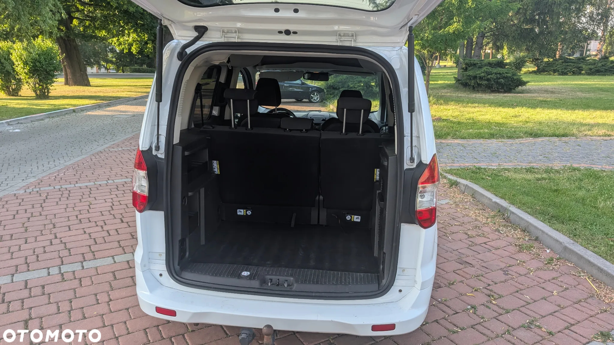 Ford Tourneo Courier 1.0 EcoBoost Titanium - 9