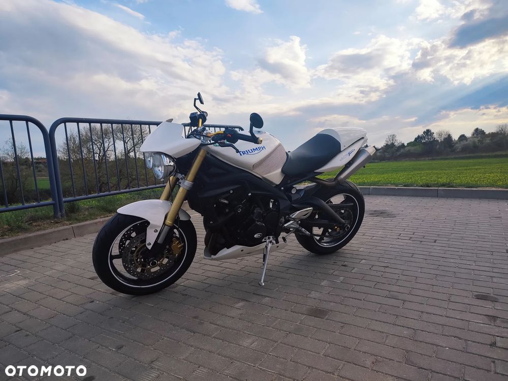 Triumph Street Triple - 2
