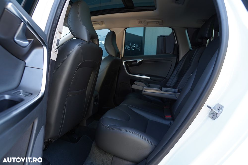 Volvo XC 60 D4 Geartronic Summum - 14