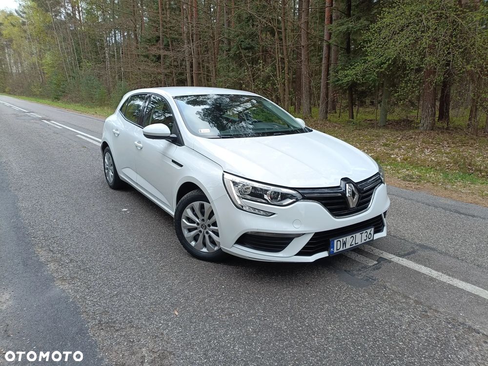 Renault Megane 1.6 SCe Life - 28