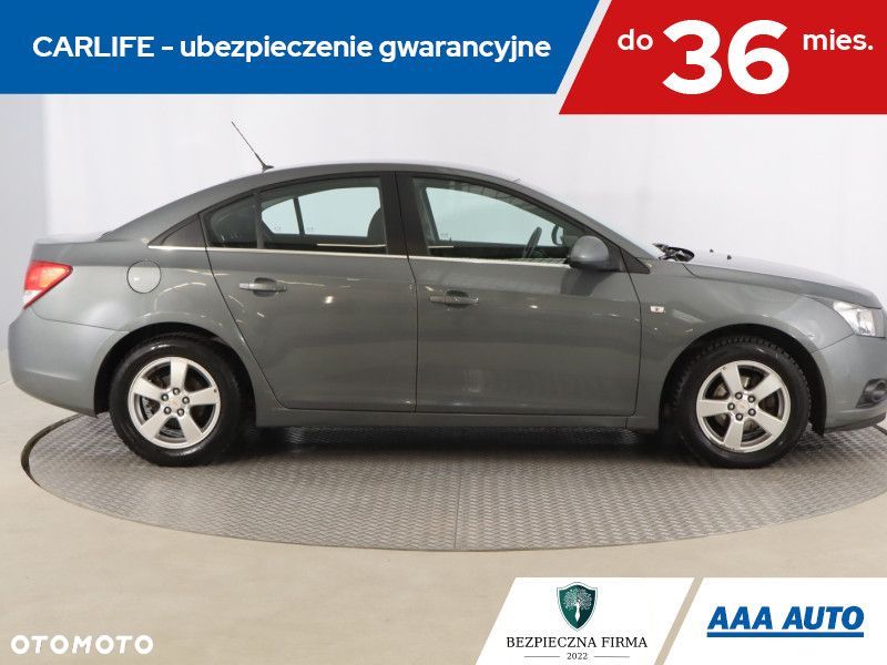 Chevrolet Cruze - 8
