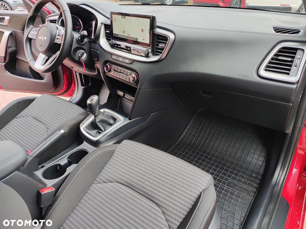 Kia Ceed 1.5 T-GDI M - 24