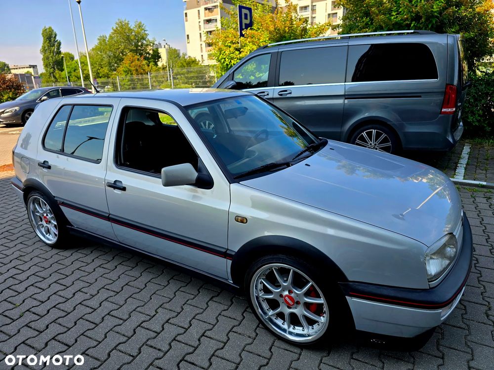 Volkswagen Golf - 20