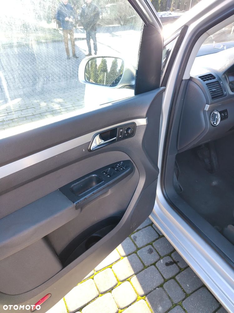 Volkswagen Touran 2.0 TDI DSG Highline - 12