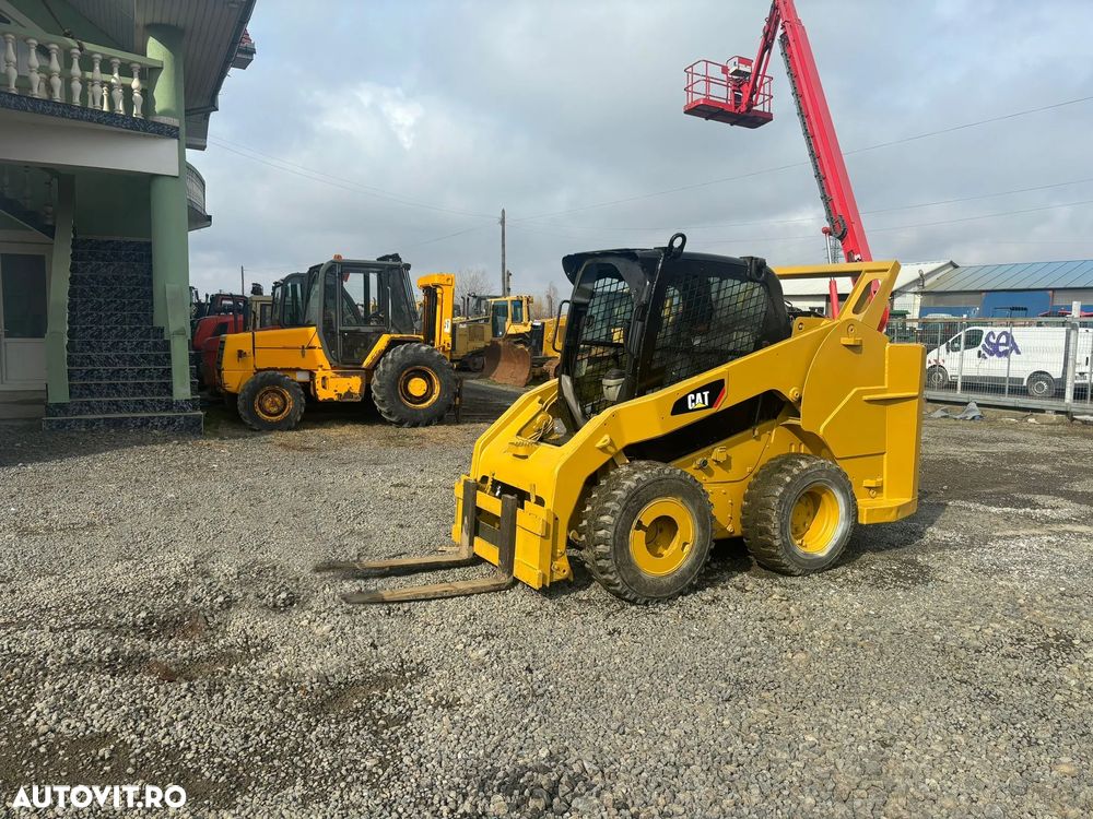 Caterpillar 246C - 2