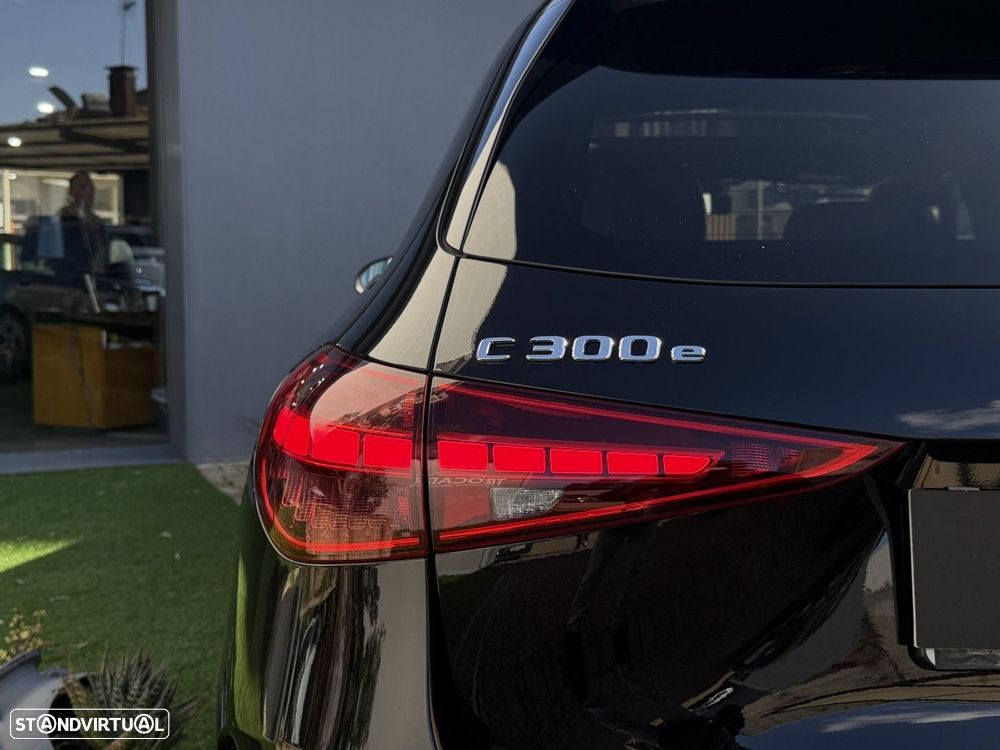 Mercedes-Benz C 300 e T 9G-TRONIC AMG Line - 22