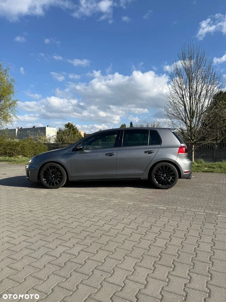 Volkswagen Golf 2.0 GTI - 12