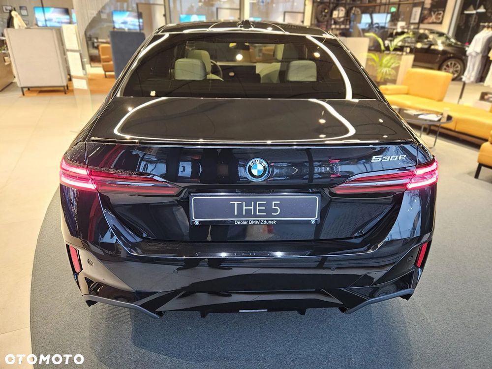 BMW Seria 5 530e - 4