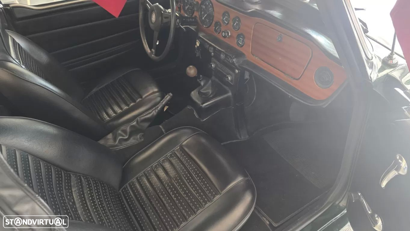Triumph TR6 - 41