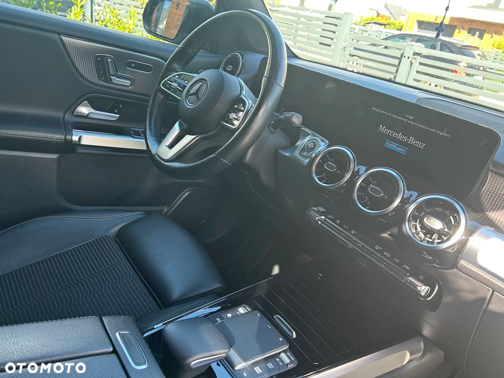 Mercedes-Benz GLB 200 7G-DCT - 5