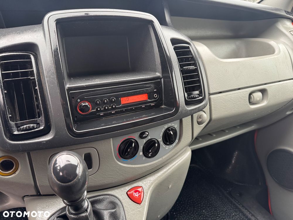 Renault TRAFIC - 11