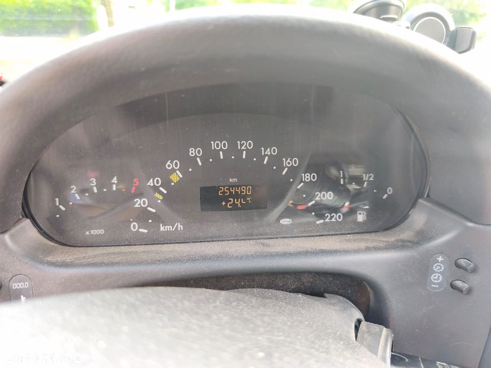 Mercedes-Benz Vaneo 1.7 CDI Family Plus - 12