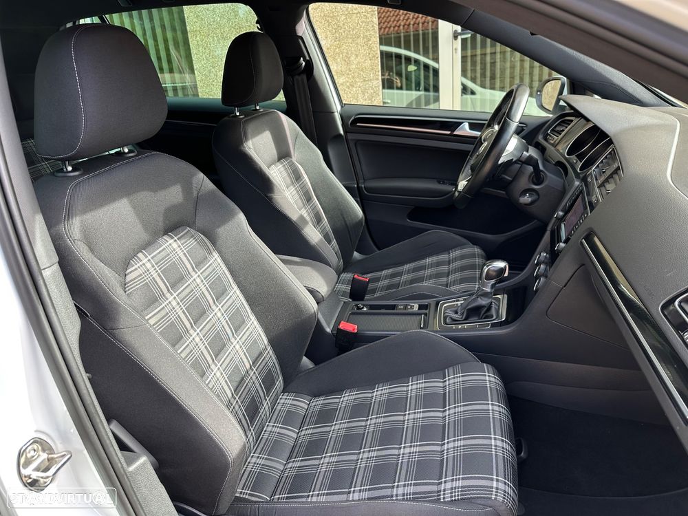 VW Golf 2.0 TDi GTD DSG - 18