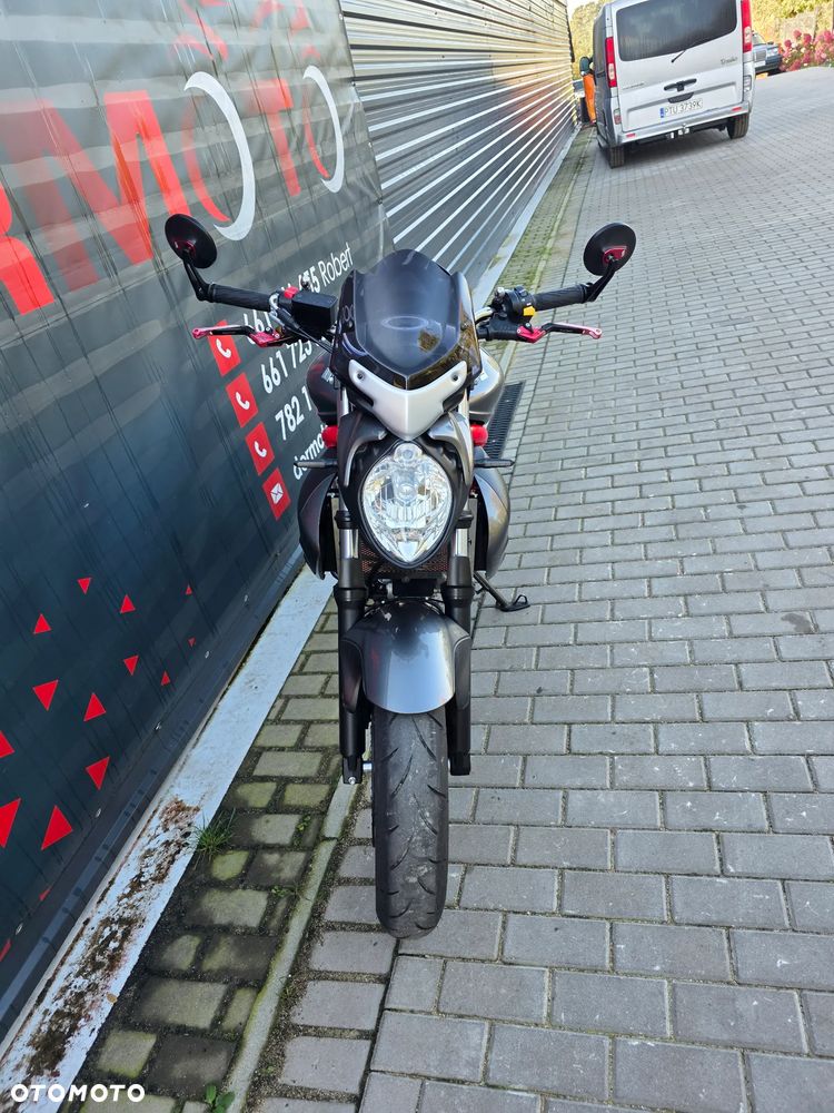 Suzuki Gladius - 14