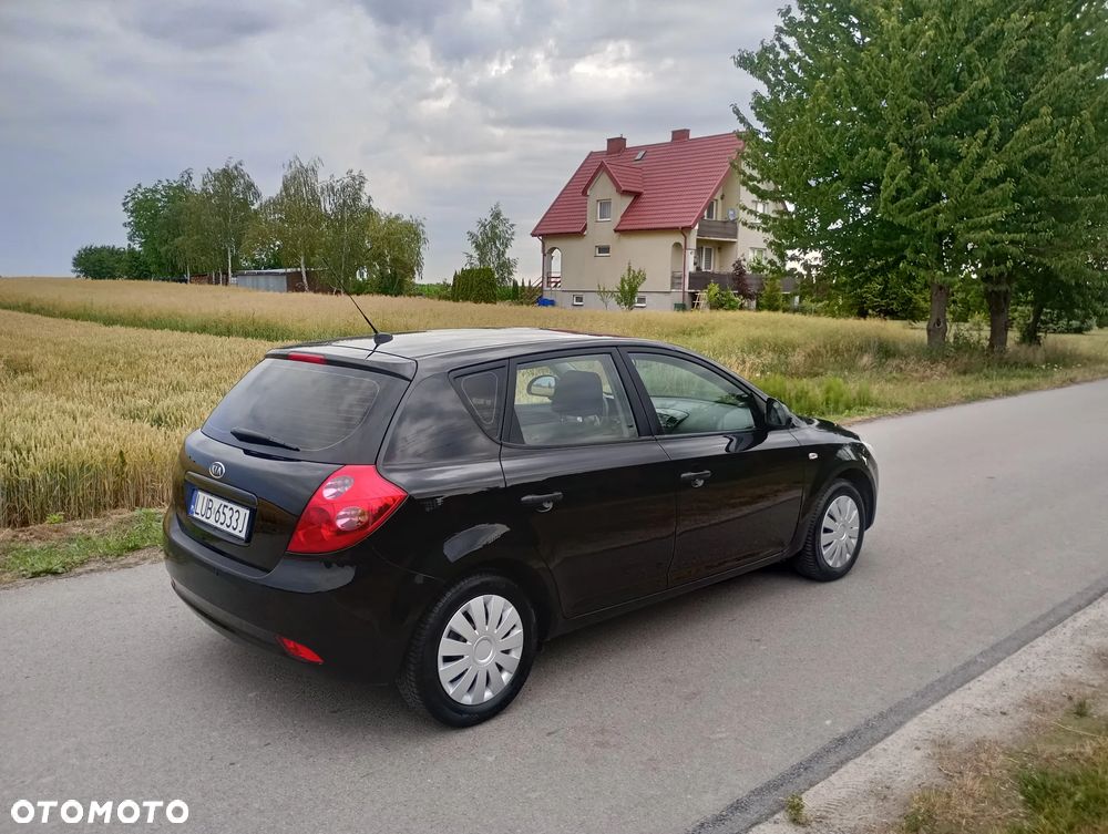 Kia Ceed 1.4 CVVT Attract - 12