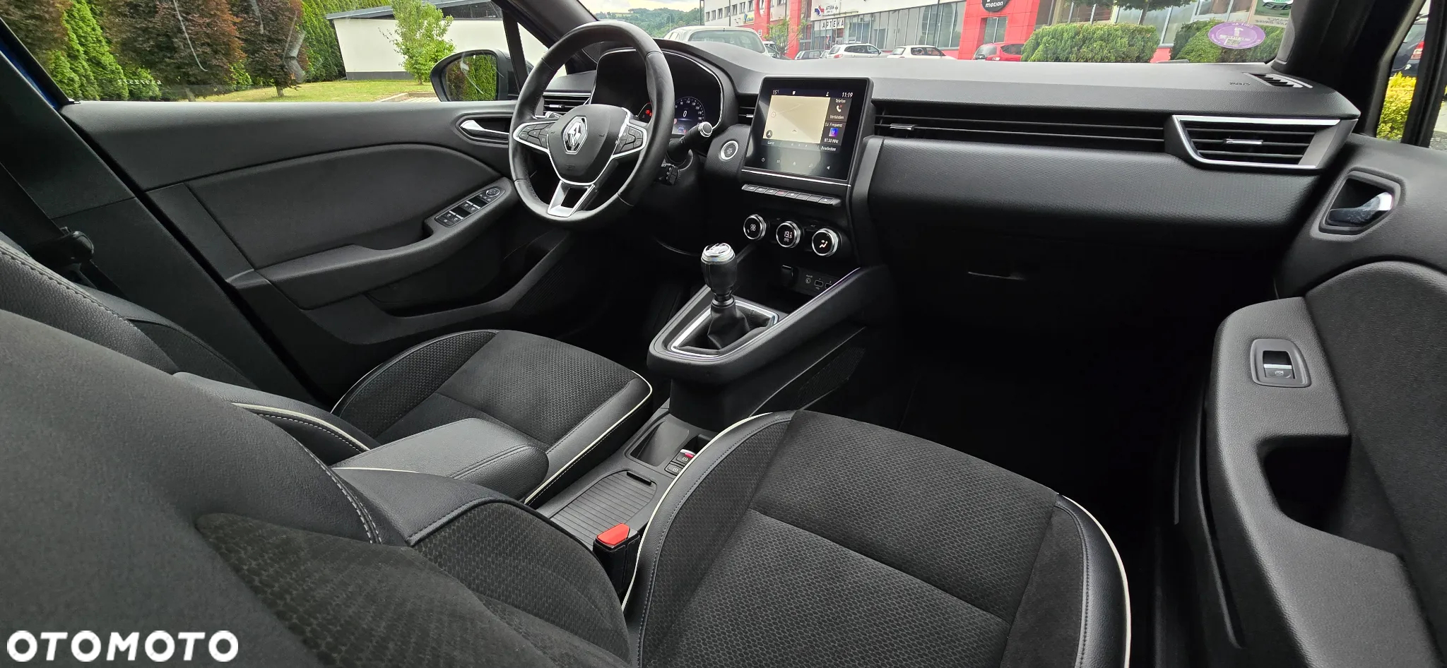 Renault Clio TCe 100 EDITION ONE - 24