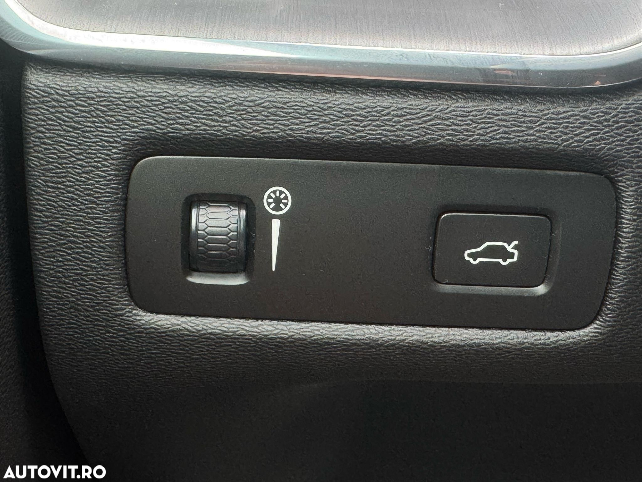 Volvo XC 60 D4 AWD Geartronic Momentum - 16