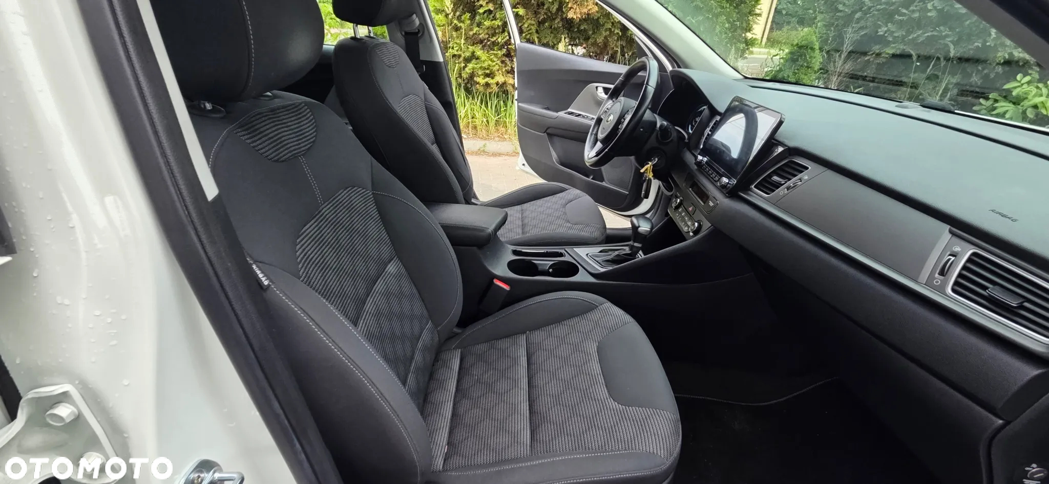 Kia Niro 1.6 GDI Hybrid M - 36