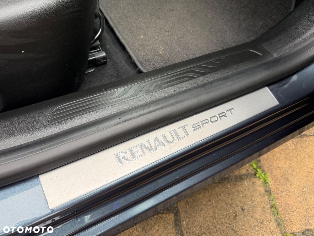 Renault Megane ENERGY TCe 205 EDC GT - 14