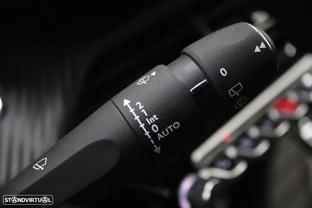 Peugeot 208 1.2 PureTech Allure - 22