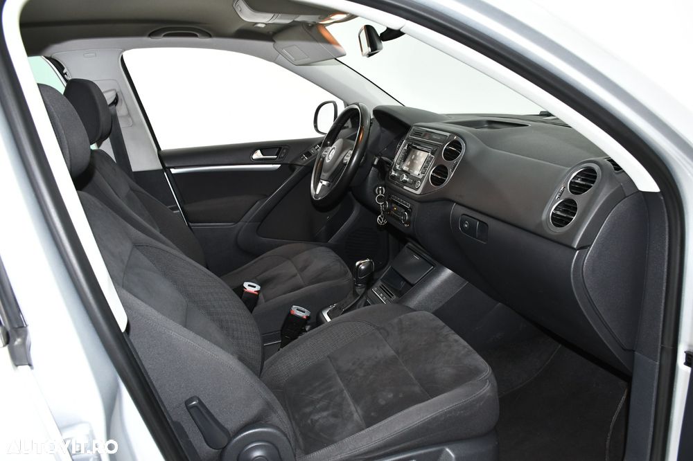 Volkswagen Tiguan - 11