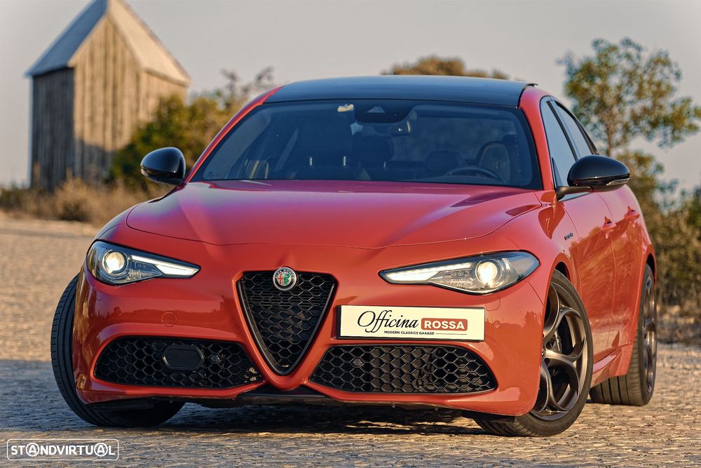 Alfa Romeo Giulia 2.0 T Estrema Q4 AT8 - 1