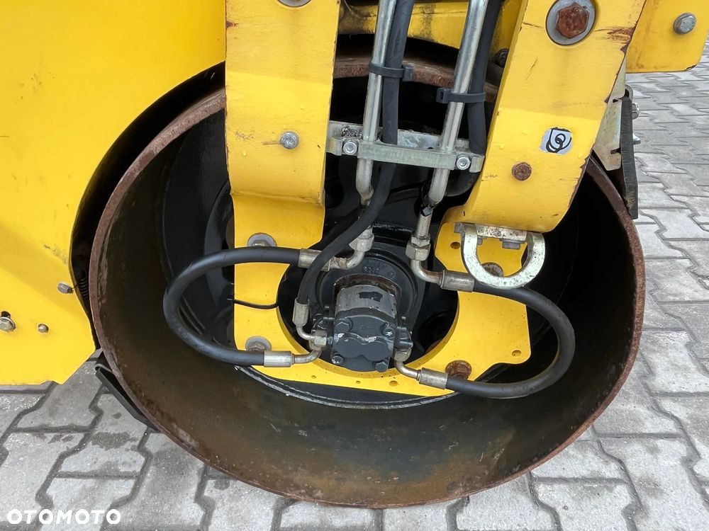 Bomag BW 100 AD-5 - 12